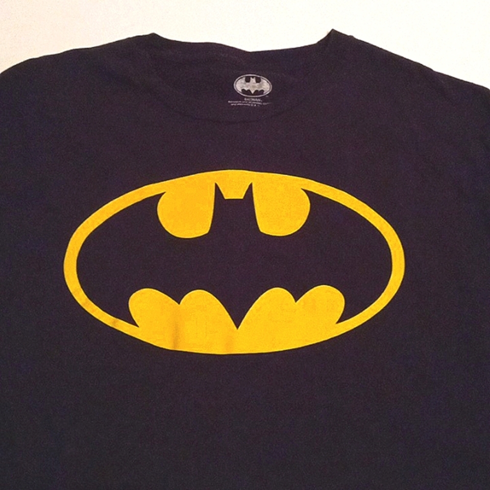 Men's batman shirt.